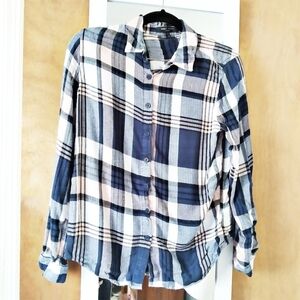 Romeo + Juliet Couture Plaid Button Down Shirt